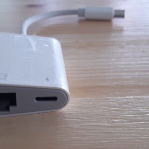 מתאם רשת וטעינה לטלפונים סלולריים בחיבור USB-C – פשוט